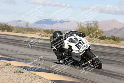 media/Nov-16-2025-Race Pace (Sun) [[8c5fa54630]]/Non Verified Riders (1st 20 Minutes)/3-Turn 3 Inside (11am)/